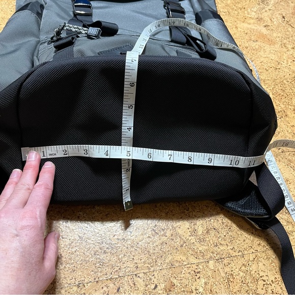 Gobi Getaway Gray & Black Unisex Backpack NWOT - Picture 16 of 16